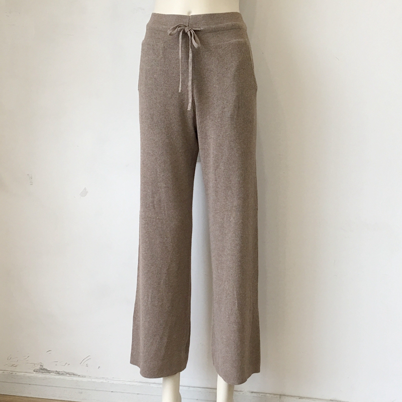 Straight-Leg Knit Pants (Made of Wool/Very Stretchy)