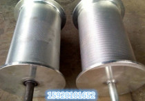 Anti-conveyor belt running partial roller with blocking edge roller bezel roller