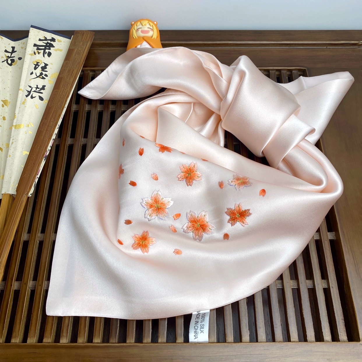 Original silk double-layer Su embroidered square scarf Pure hand embroidered cherry blossoms New gift box