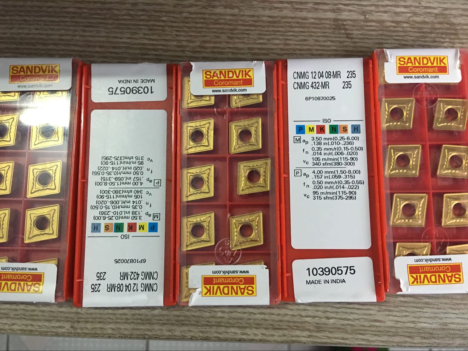 Authentic Sandvik blade CNMG120408-MR 235 Please contact us before shooting Thank you 