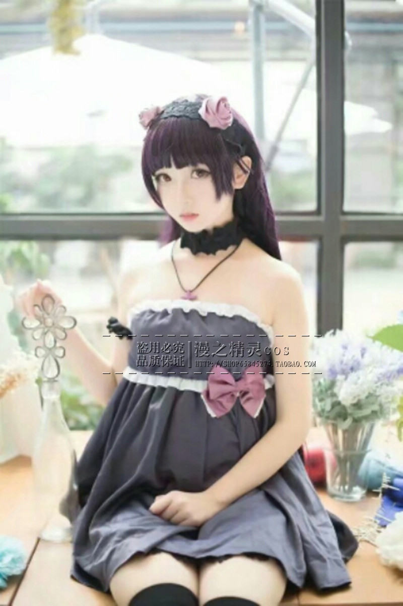 My sister couldn't possibly be my sister cos five more glazed cos to serve Black Cat Tung's evening gown cos.