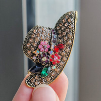2026 Korean version of the new alloy corsage, diamond-encrusted sun hat, antique gold brooch, versatile clothing accessories