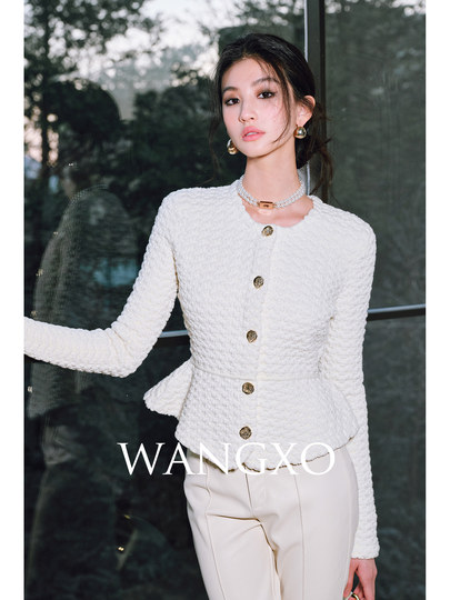 Wangxo | Luxurious Wool Heavy Industry Butterfly Embossed Texture | Vertical Cut Waist Ruffled Short Round Neck Top