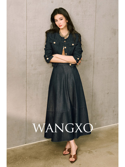 WANGXO｜Изысканный блестящий шелковый твил, классическая натуральная кожа｜Трехмерные накладные карманы, укороченный жакет до плеч и расклешенная юбка