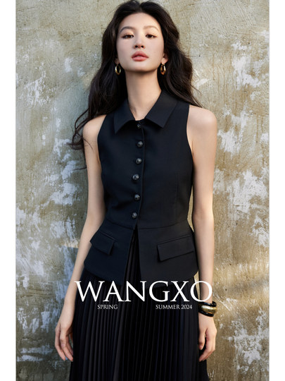 WANGXO｜高支高密斜纹梭织料｜珠宝级纽扣｜立裁收腰无袖翻领马甲