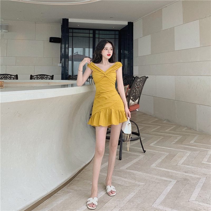 VK旗艦店 韓系露肩鬆緊扭結一字領荷葉邊短袖洋裝