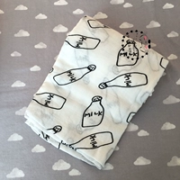 Красная бутылочка для кормления