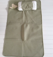 Зеленая подушка, коврик