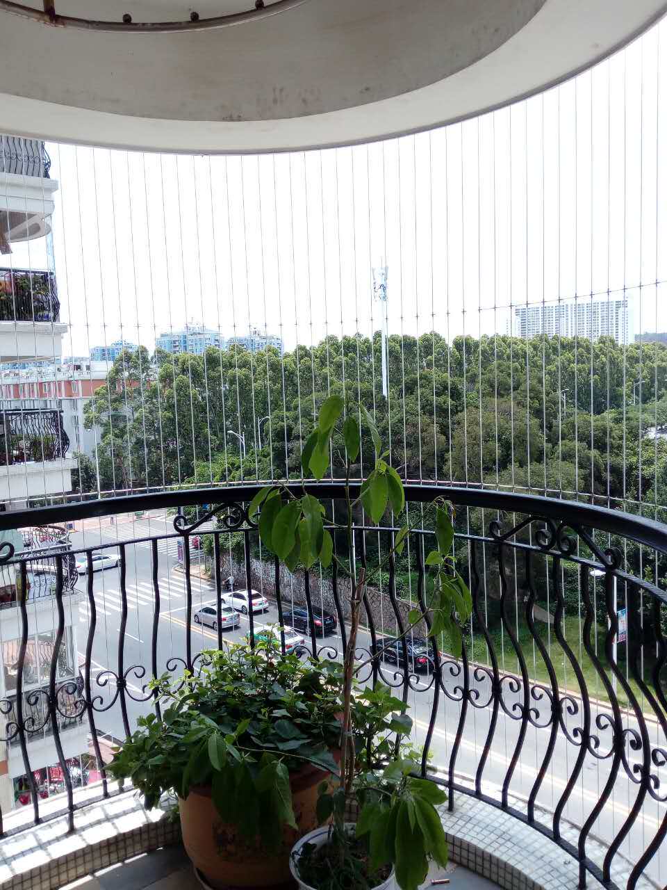 Children's protective net safety net aluminium alloy anti-theft window protective screen stainless steel wire invisible protective screen guard rail mounting