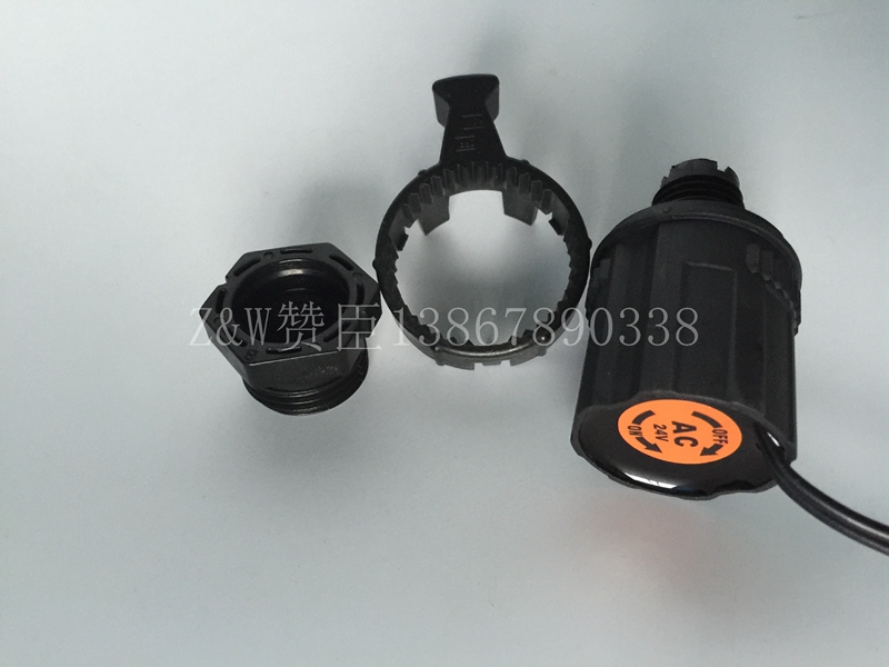 Field irrigation solenoid valve accessories Solenoid head can be replaced or replaced by rainbird