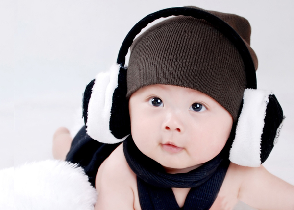 Cute baby boy poster Pregnant woman pregnant pregnancy marriage room sticker doll Baby poster wall sticker picture picture newspaper prenatal education