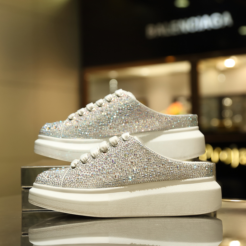 2026 Spring New Style Closed-Toe Platform Slippers with Rhinestones, Casual Wedge Heel Women's Slippers, Slip-On Backless Half Slippers