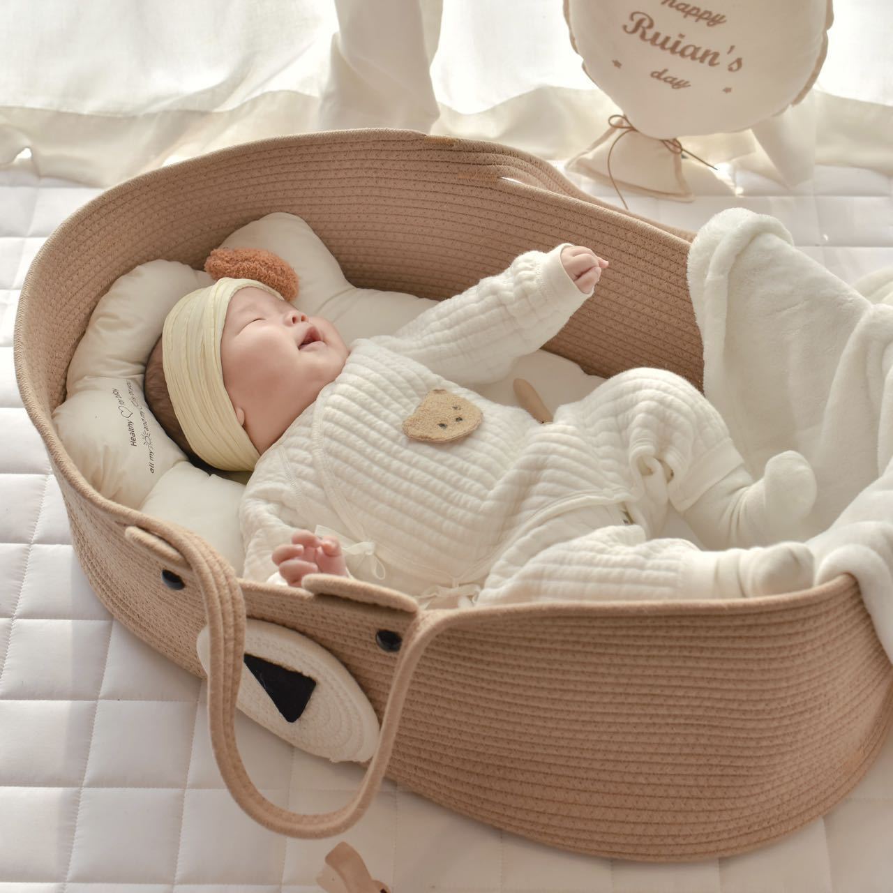 Baby Carrying Basket Outside Portable Baby Mobile On-board Sleeping Basket Newborn Discharge Safe Cradle Sleeping Bed-Taobao