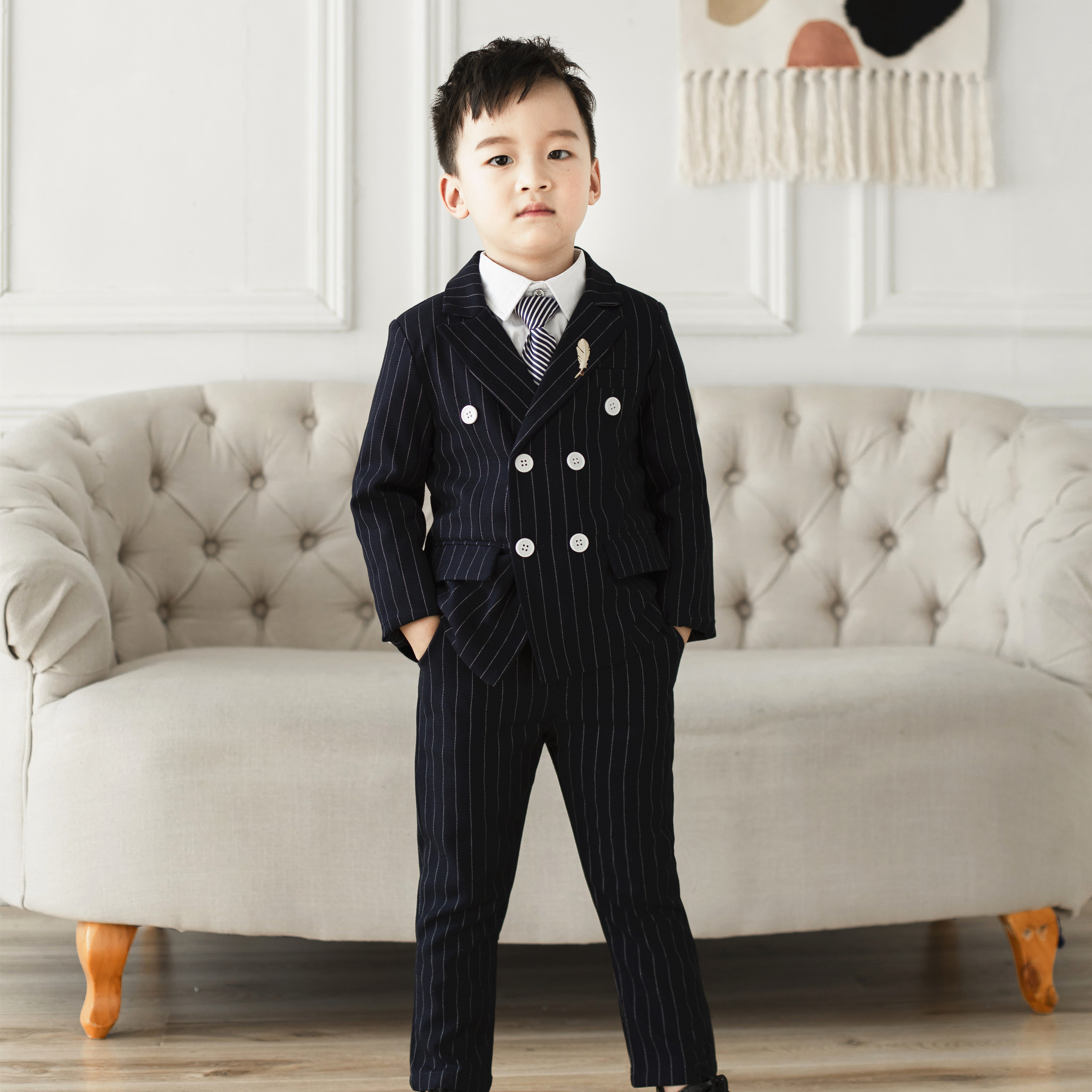 Boys suits three handsome British autumn and winter flower girl host small dress plus velvet piano performance suit