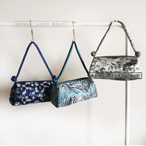 (Beauty Out Skyline-Customizable Umbrellas) Meritocracy Embroidered Burqa Handbill Shoulder Bag Country Wind Gusto Armpit Underpack Woman