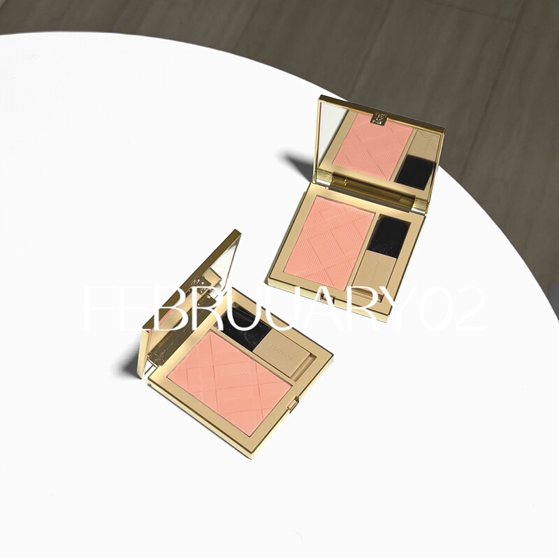 [in Stock] Burberry New Product: Trench Coat Blush Palette 20, Transparent and Highly Pigmented, Enhances Complexion Burberry