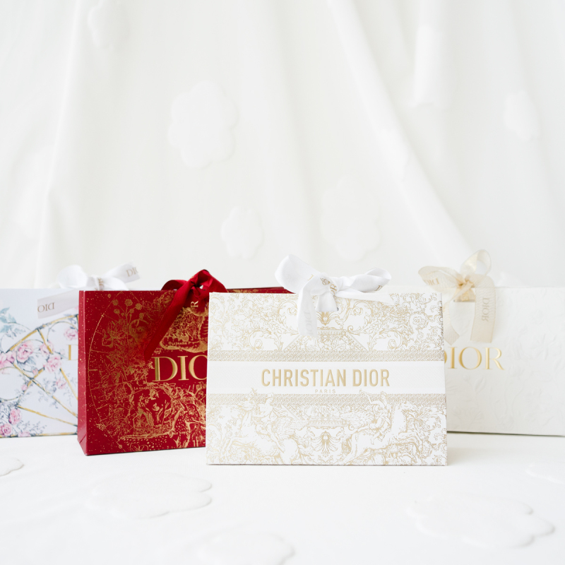 Free Shipping! Dior Dior Brand Limited Edition Perfume Bags, Lipstick Bags, Gift Bags, and Tote Bags for Gifting Free Shipping! Dior Dior Brand Limited Edition Perfume Bags, Lipstick Bags, Gift Bags, and Tote Bags for Gifting