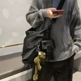 Вместительная и большая черная сумка через плечо для отдыха на одно плечо, подходит для студента