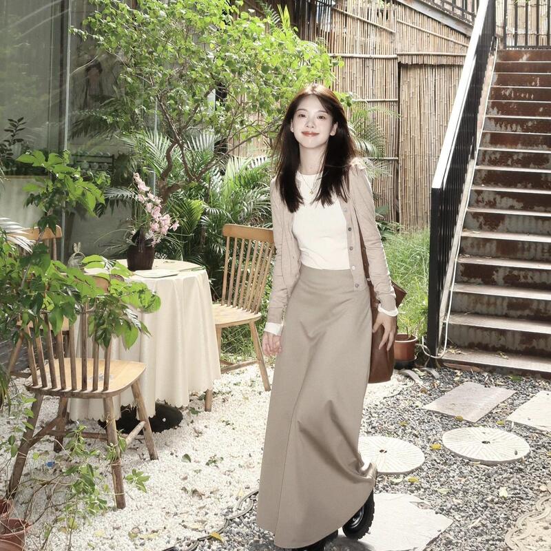 Autumn Outfits Can Be Paired with a Complete Set of High-End, Versatile and Stylish Two-Piece Suits for Women, Suitable for Spring and Autumn Commuting, Fashionable and Eye-Catching