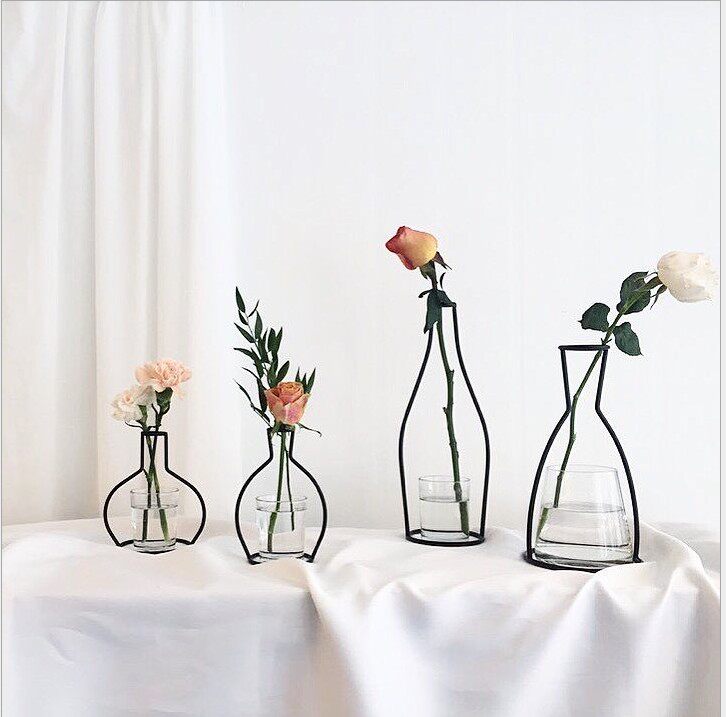 ins Simple wrought iron vase chic cold wind line abstract vase flower vase Nordic style soft decoration