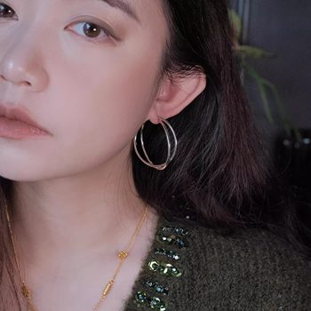 Retro Hong Kong Style Plain Hoop Earrings for Women 2025 New Hot Style High-End Autumn and Winter Gold Minimalist Metal Earrings