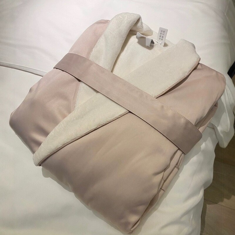 Classic and Elegant Zhang Xiaohui Style Hilton Hotel Bathrobe, Satin Nightgown, Mid-Length Thin Velvet Nightgown for Women, Spring and Autumn