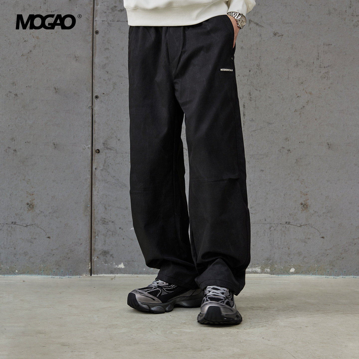 Mogo メンズ 2025 秋 ダークパターン ルーズストレートレッグ カジュアルパンツ、万能無地カップルパンツ A31678001