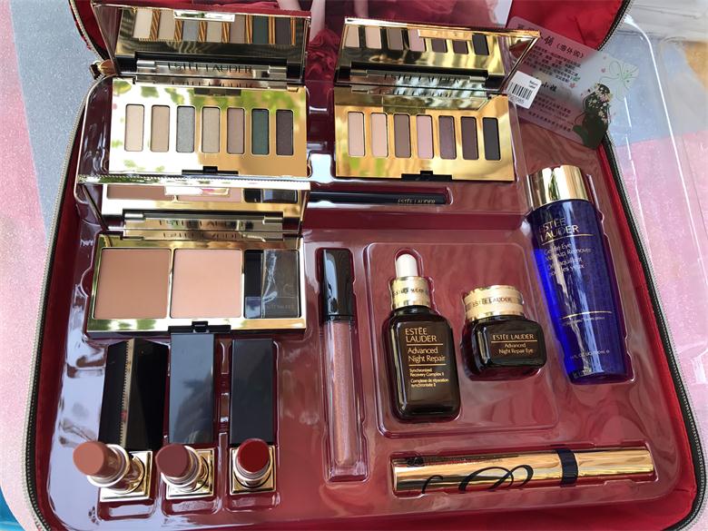 Mỹ truy cập mua chính hãng Estee Lauder 17 năm của Giáng Sinh trang điểm hộp quà tặng phiên bản giới hạn trang điểm bộ váy chì mày innisfree