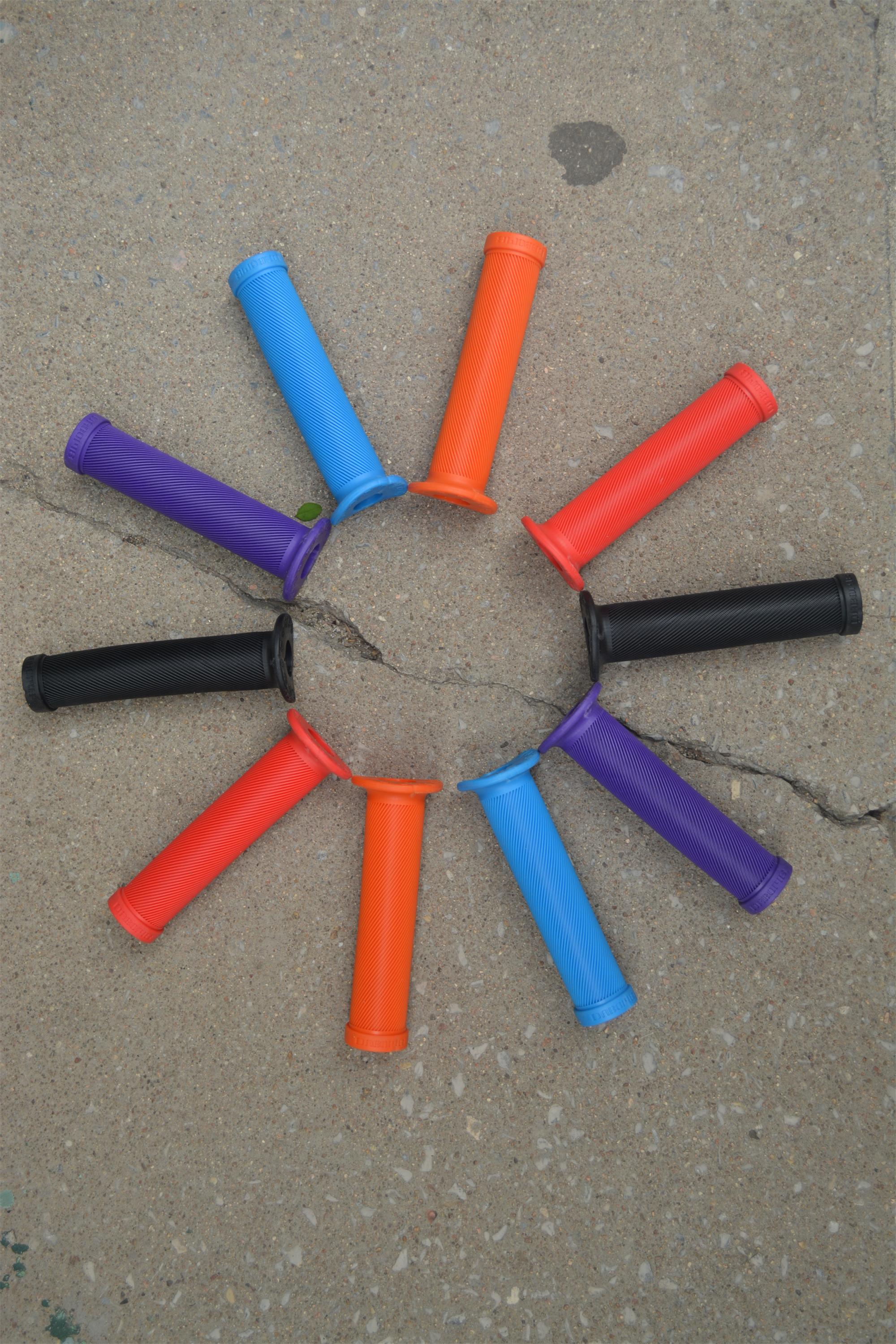 Taiwan boutique DABOMB BONBONS baseball bat candy DJ BMX takes the cover