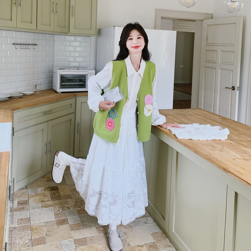 Sweet and Age-Reducing Knitted Vest Dress Set for Women, Early Autumn 2026 New Style, Unique and Beautiful Shirt Dress Two-Piece Set
