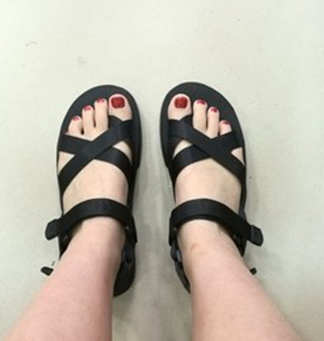 Clearance at a loss, broken code, Korean women's shoes, fashion, non-slip, shock absorption, women's sports sandals, beach shoes, large size women's sandals