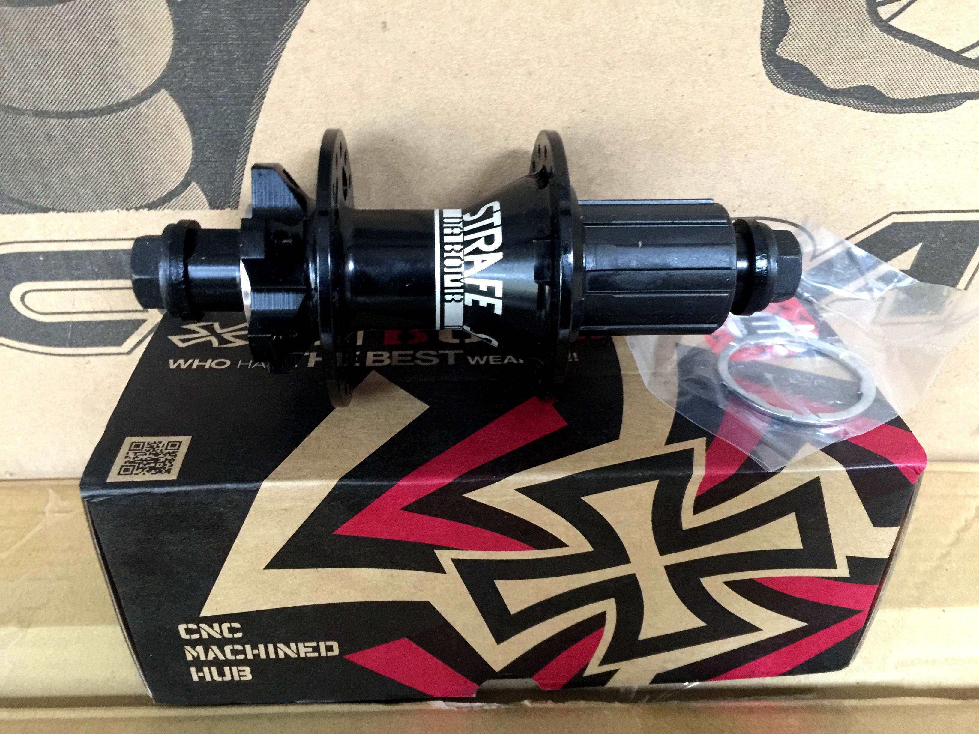 2017 DABOMB DABOMB 135*10mm LOCKING HUB ROTATE R-10
