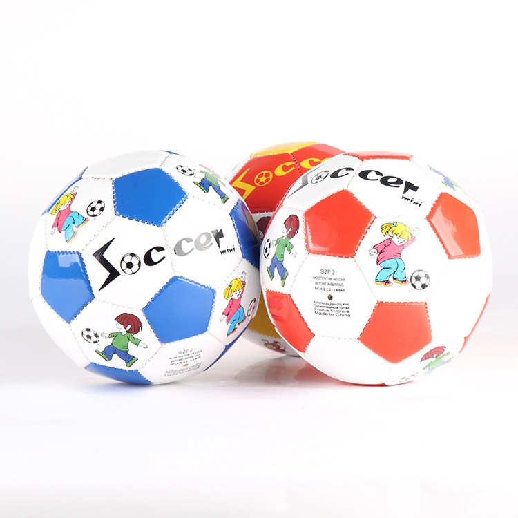 2号宝宝足球适合感知爬行训练吗?聊聊2025年幼儿玩具智能化新趋势