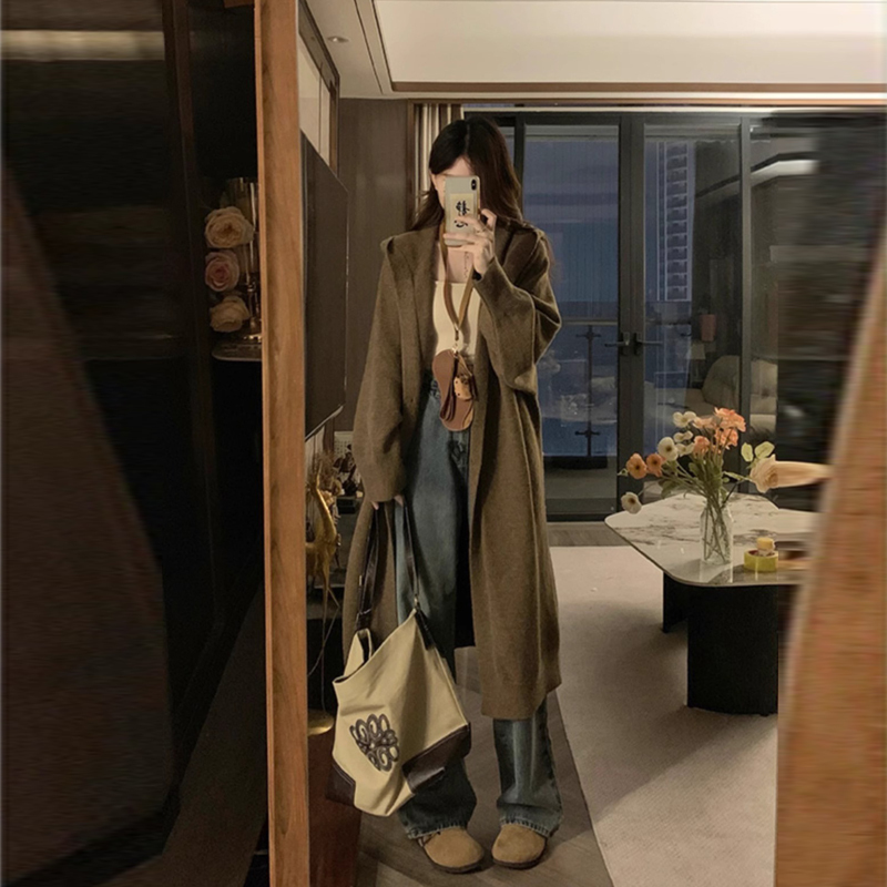 High-End Lazy Style Oversized Hooded Sweater Coat, Autumn and Winter Korean Version, Loose and Versatile, Thick Knitted Coat for Women