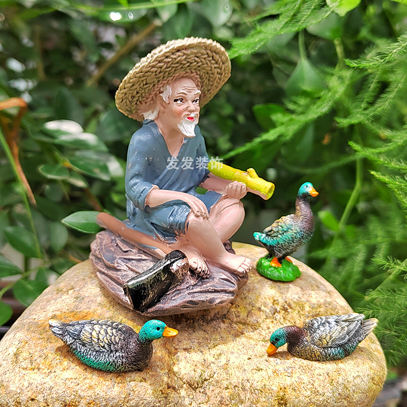 Miniature Chinese-Style Farmer Figurines, Mini Ducks, Garden Fish Pond, Rockery, Water-Absorbing Stone, Bonsai Landscaping Decoration