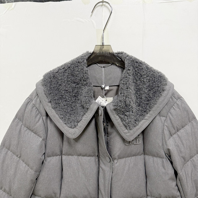 Same Style as in the Mall G55Y977 New Women's 2025 Winter Fashion Stylish Versatile Short down Jacket with Fur Collar Trendy