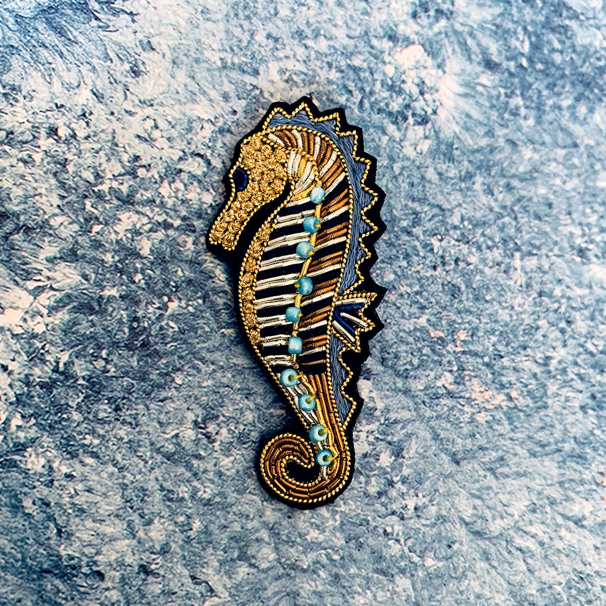 French Design Indian Silk Hand Embroidered Sea Life Luxury Gold Seahorse Brooch Gift Men's Accessories Badge