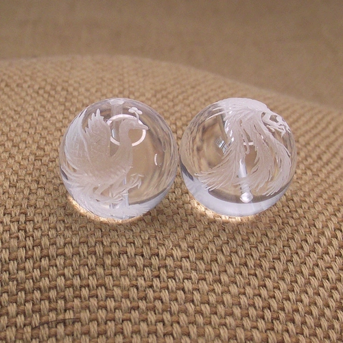 Феникс, натуральная вода, белый кварц, бусины, резное украшение-шарик