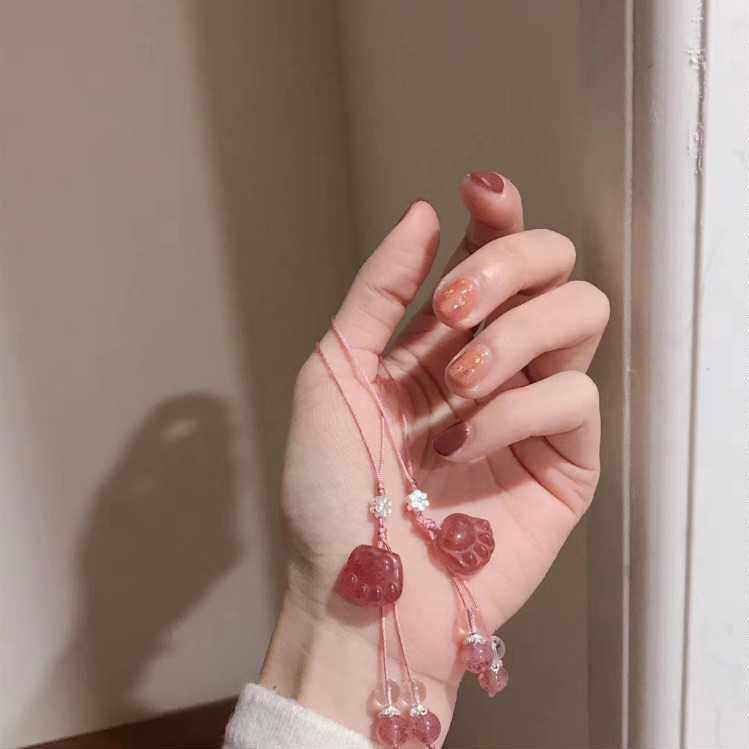 Not warm and cool autumn. Strawberry crystal cute bear claw mobile phone pendant cat's claw pendant hanging baby