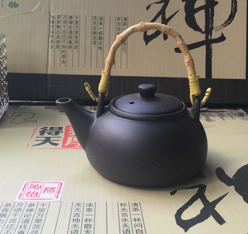 Rough pottery handmade black mud pot Red mud pot Beam pot Boiling water Teapot boiling tea pottery pot Electric pottery Kettle Flat pot