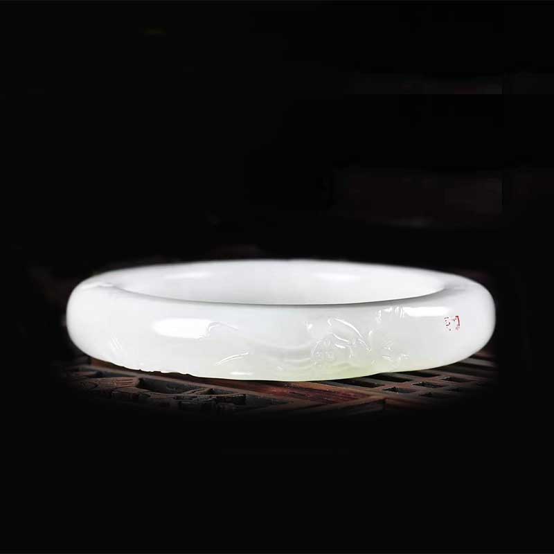 (A clean bracelet) Hetian jade floating green complete peace elegant noble fashion temperament women