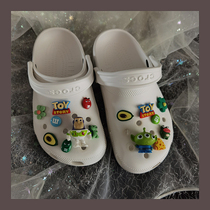 Cartoon hole shoes shoes flower set cute doll DIY shoe buckle accessories Crocs slippers decoration tide Red Book