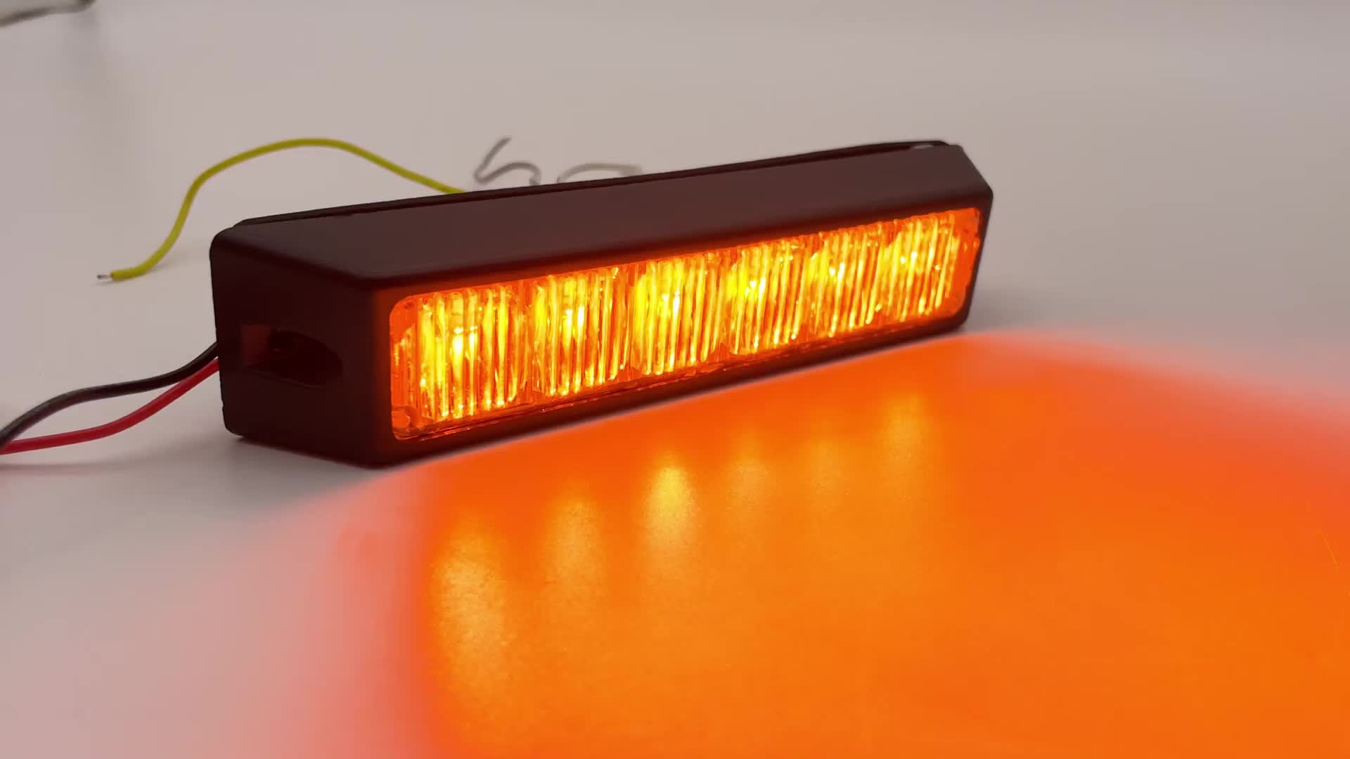 Желтая светодиодная мигалка DLED 222
