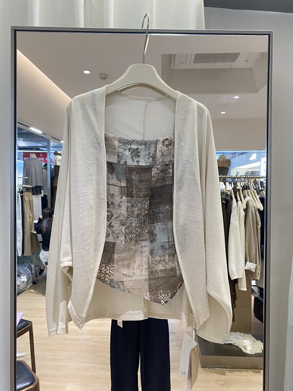 2009 Early Autumn Comfortable Bohemian Retro Print Knitted Cardigan with Thin Straps Slim Fit Top for Women 2009 Early Autumn Comfortable Bohemian Retro Print Knitted Cardigan with Thin Straps Slim Fit Top for Women
