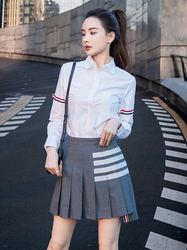 100% Japanese Cotton Yarn, Simple and Stylish, New Spring/Autumn Tb Shirt, Same Style as Cyndi Wang, Four-Stripe Couple Shirt