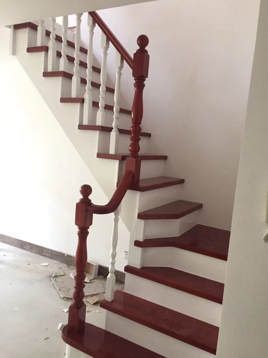 Wood Stairs Rubber Wood Pedal Stairs Whole Ladder Interior Hollow Spiral Staircase Duplex Stairway Guard Rail Suzhou