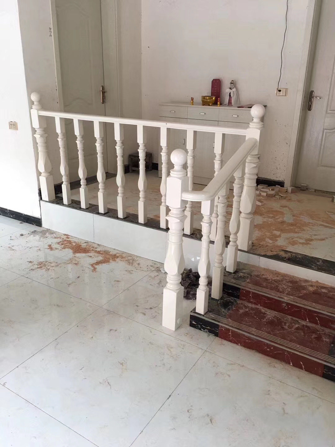 Dining room Bar card seat fence aisle Stair split-level handrail Shanghai Suzhou Hotel Beauty Salon Stair wooden handrail