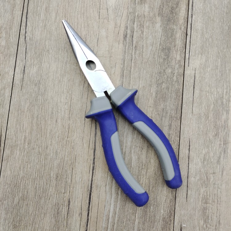100 7-inch of 7 with a tip of the tip of the mouth.