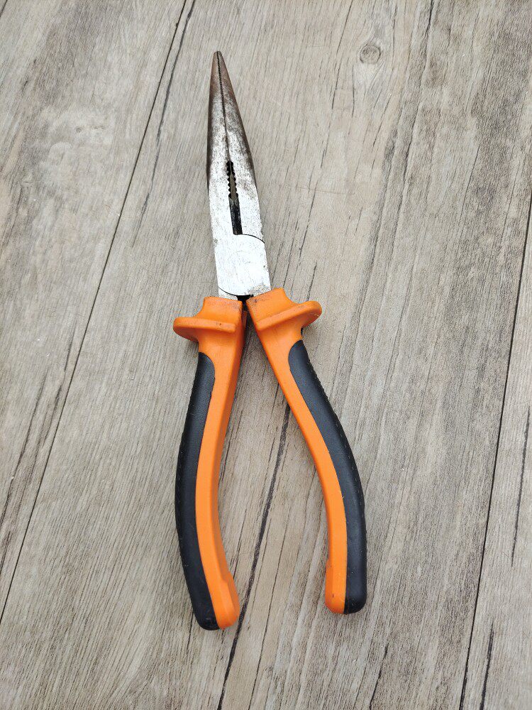 Tip-mouth forceps 8 inch with rust treatment