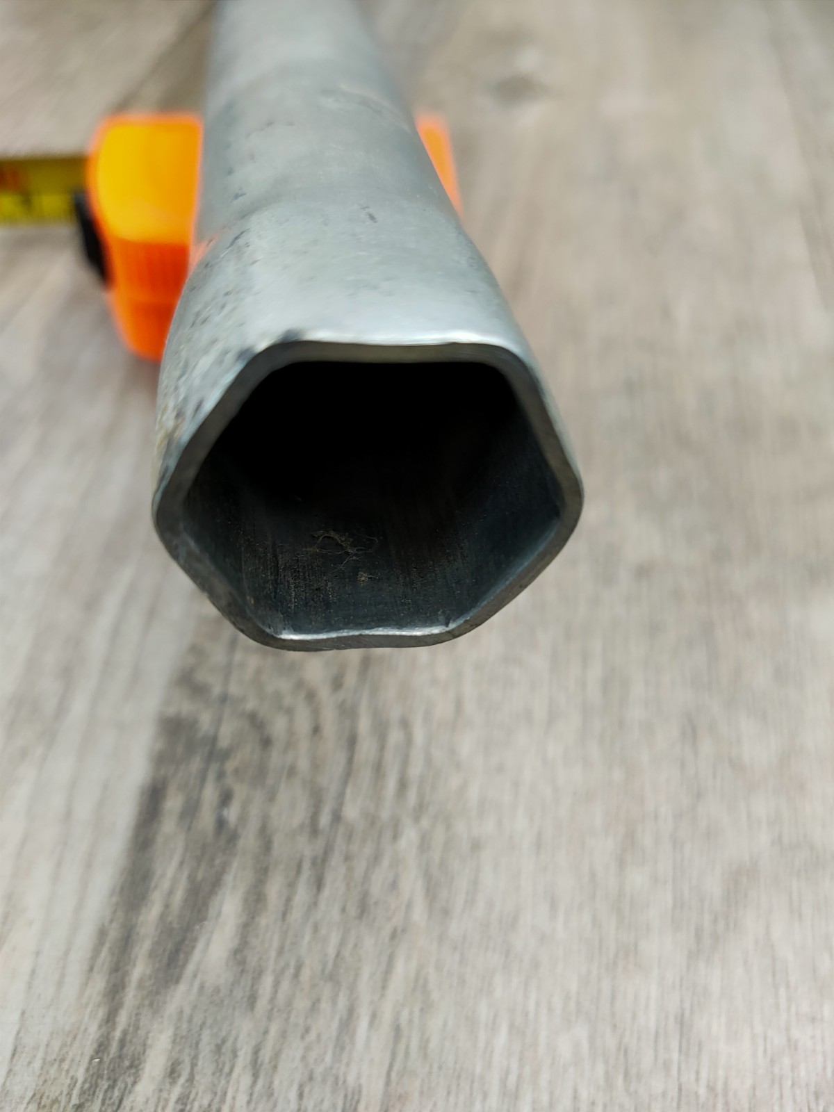 The sleeve wrench is a